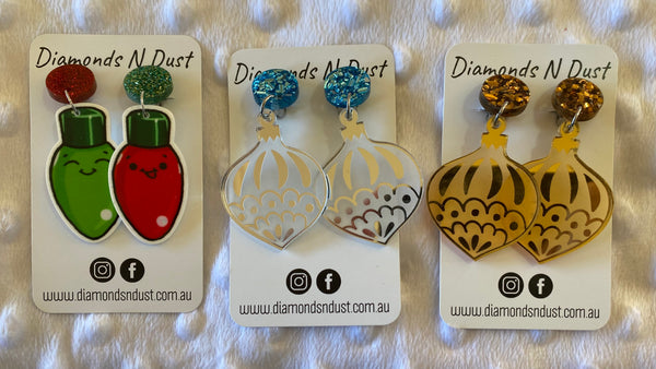 Christmas Clip on dangle earrings (3 style options)