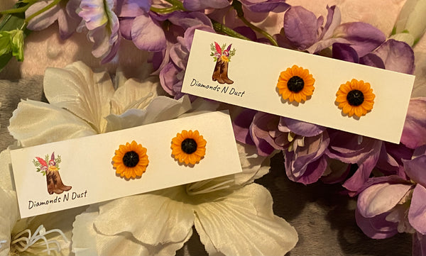 Sunflower Stud Earrings (2 sizes)