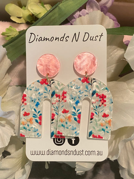 Pink and Floral Arch Dangle earrings