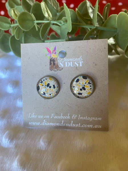 *NEW* 16mm Floral Glass Studs