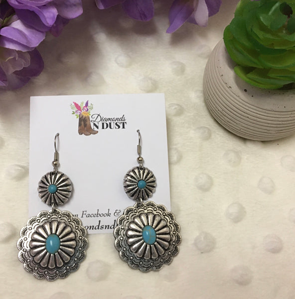 ‘Daisy’ turquoise Dangle Earrings